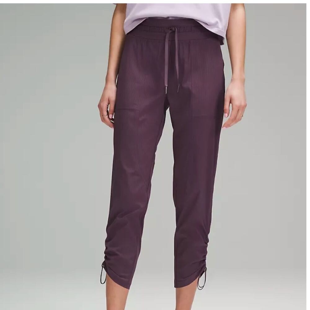Lululemon Dance Studio Mid-Rise Cropped Pant, Grape Thistle, Size 8